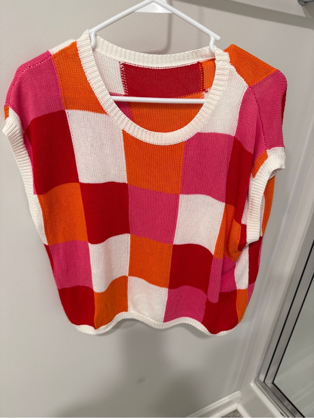 Checkered print color top